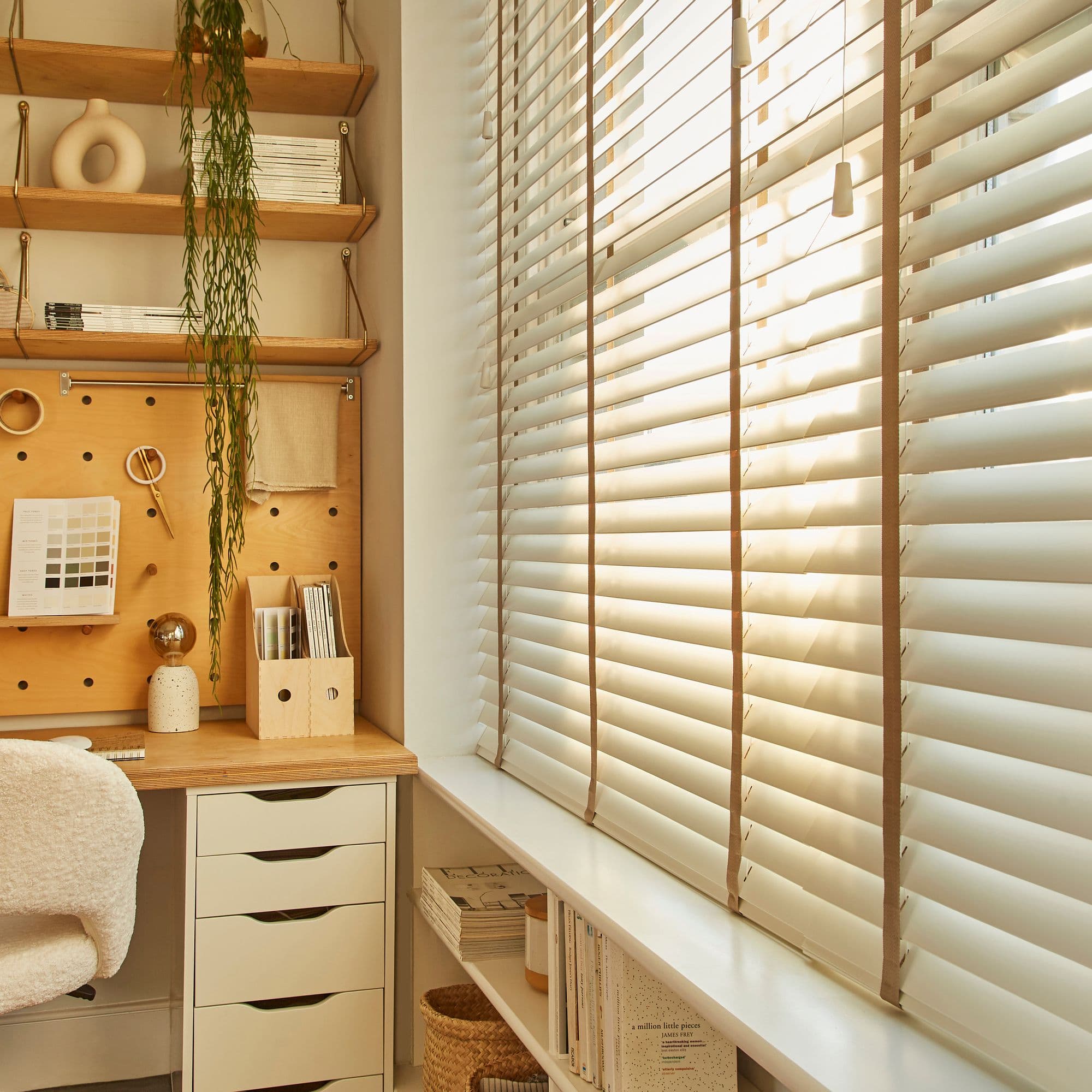 Ellwood Pearl White Wooden blind