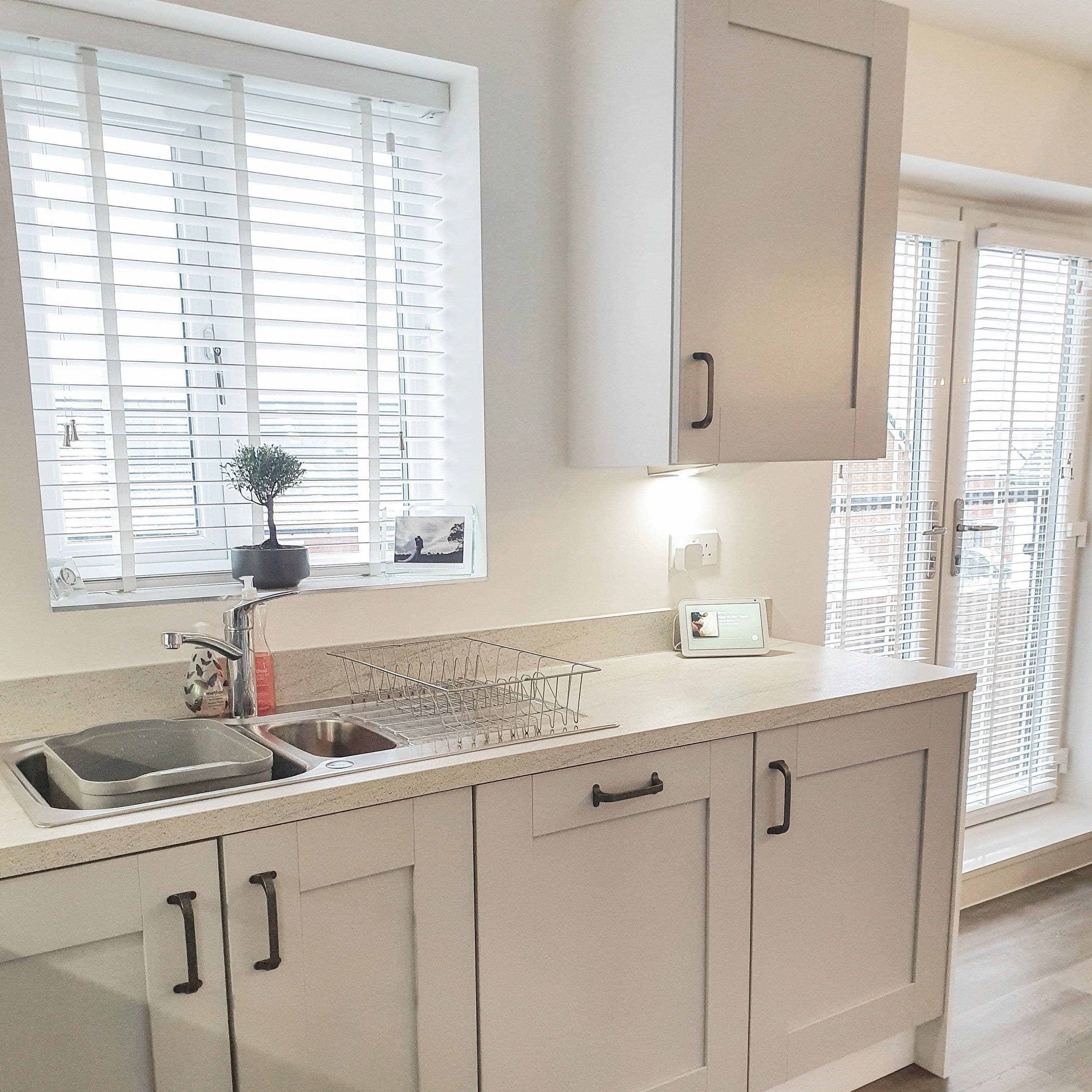 Mirage Chalk White Faux Wood Venetian