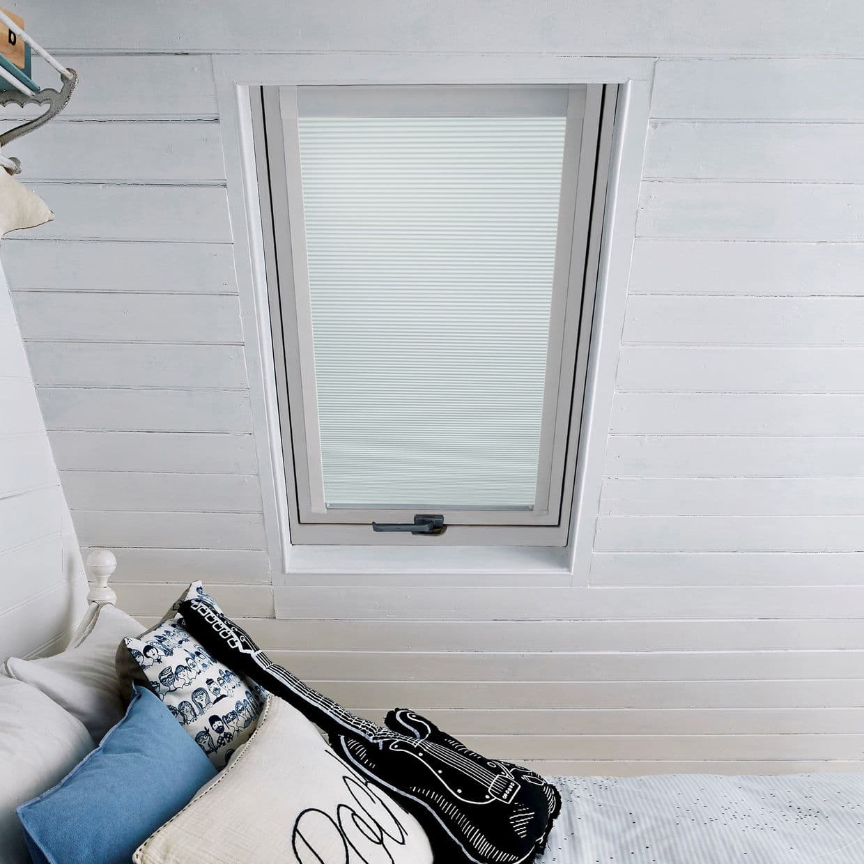 Lanbury Blackout White Skylight Pleated Blind