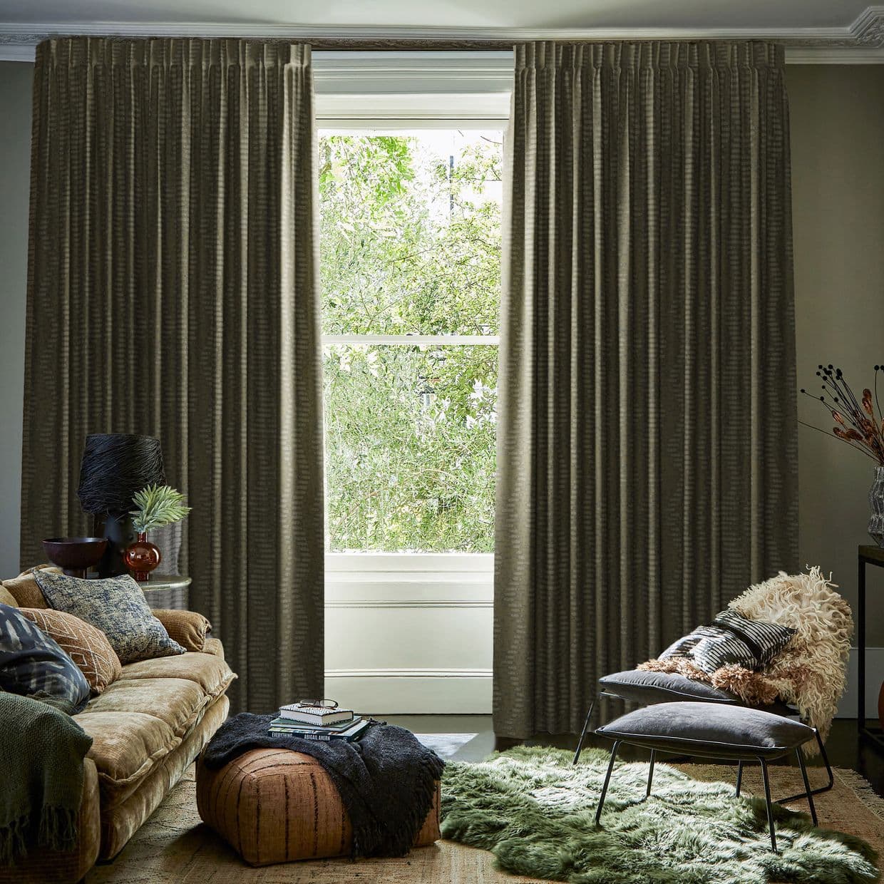 Cadillac Boa Curtain