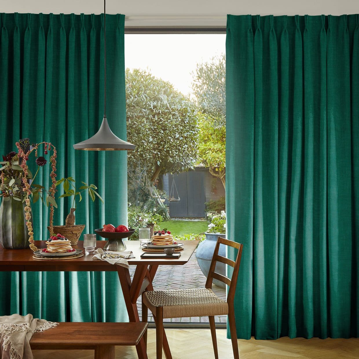 Faso Lake Curtain