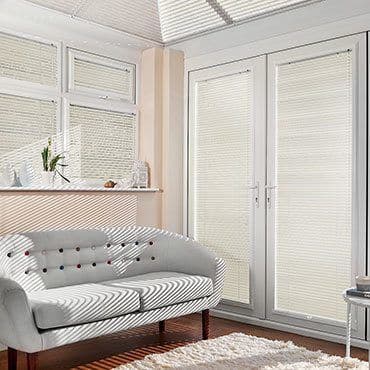 Spectrum Off White Venetian blind