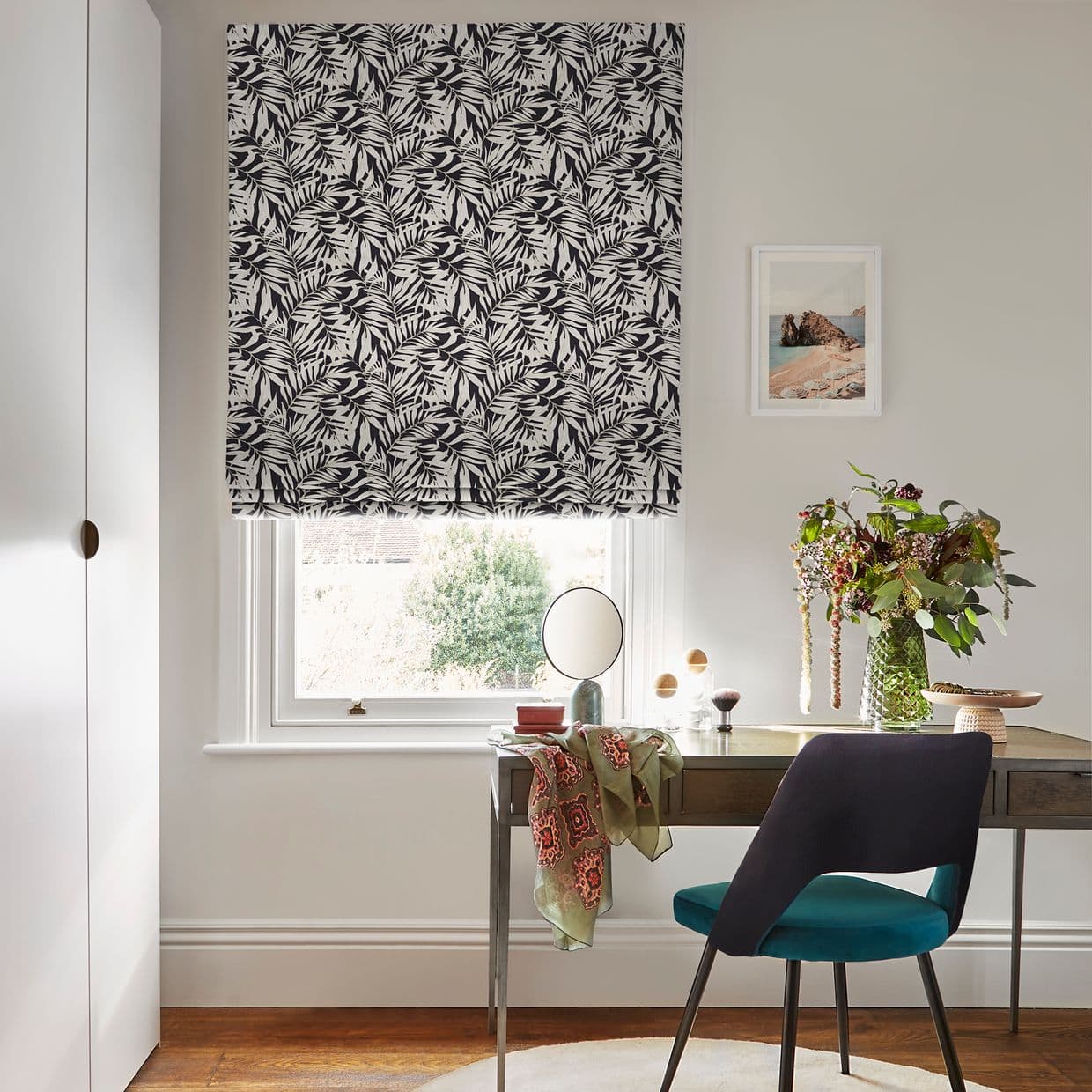 Laurel Eclipse Roman Blind