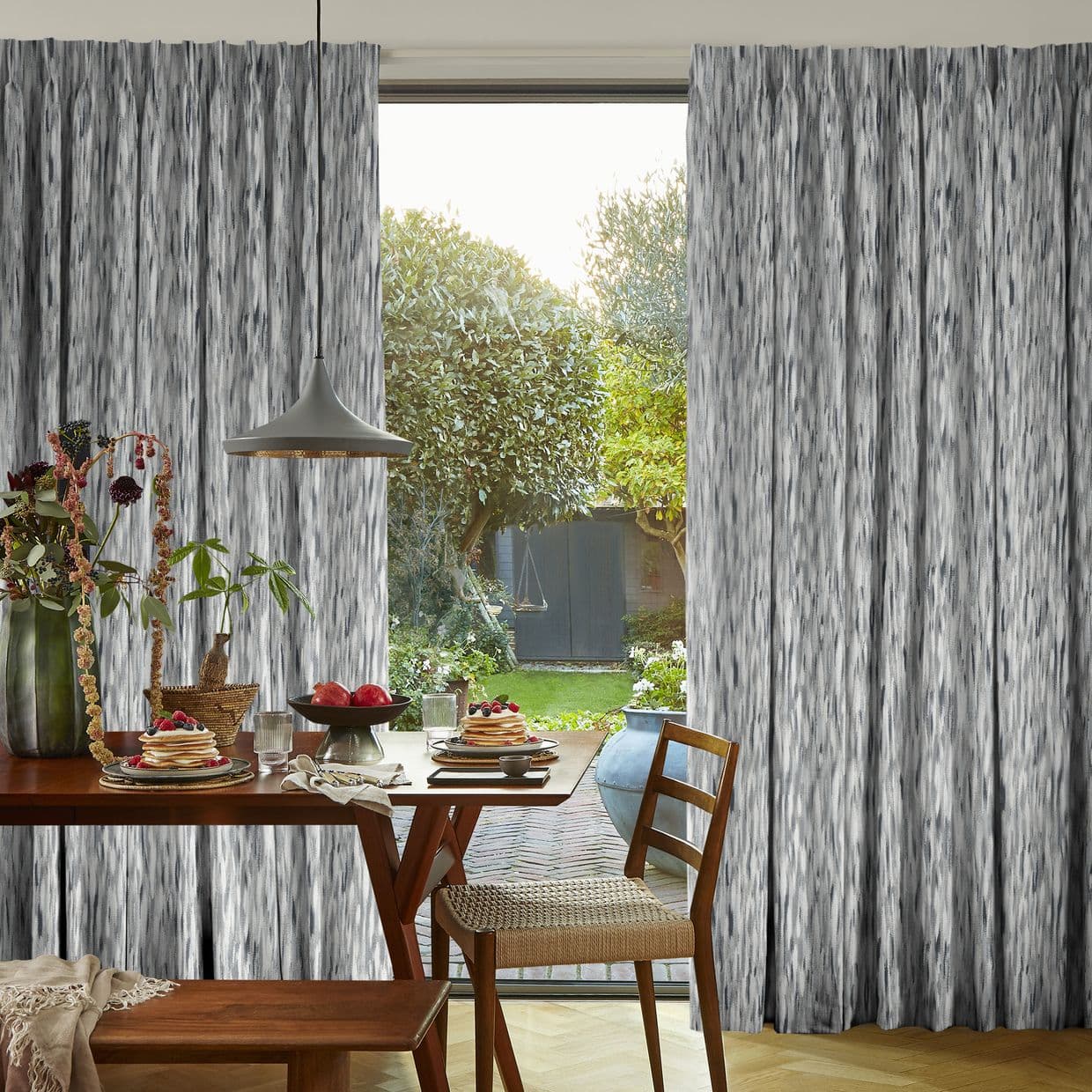 Impression Smoke Curtain