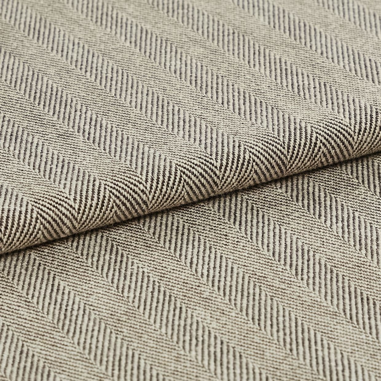 Kendra Ash Roman Blind
