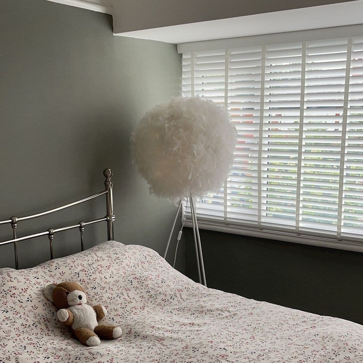 Ellwood Peak White Wooden blind