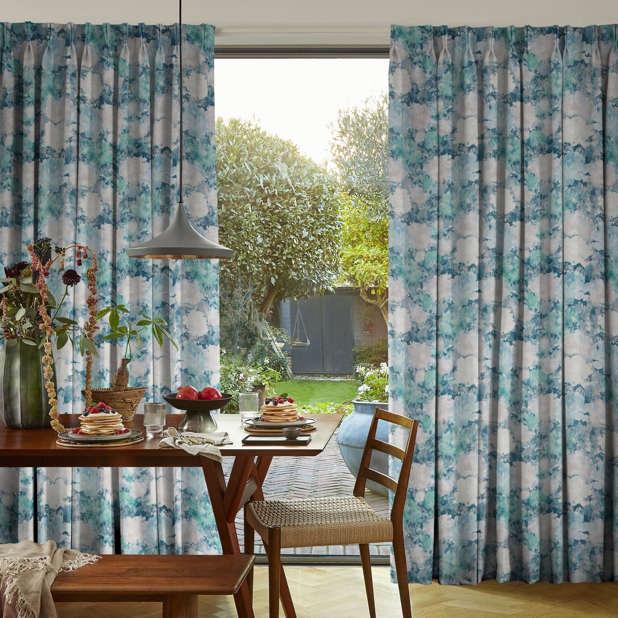Aurora Pacific Curtain