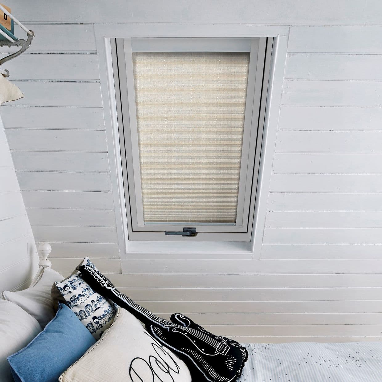 Sasso Terracotta Skylight Pleated Blind