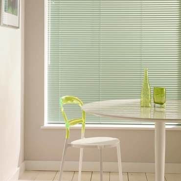 Special Finish Fern Green Venetian blind