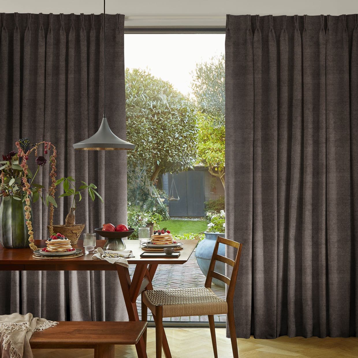 Lyon Smoke Curtain
