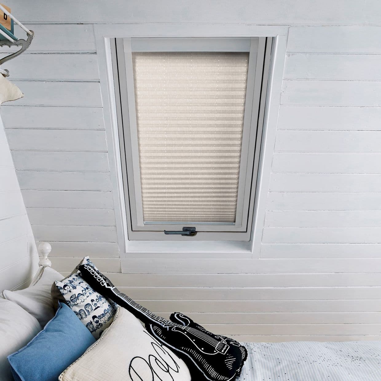 Luster Shell Gold Skylight Pleated Blind