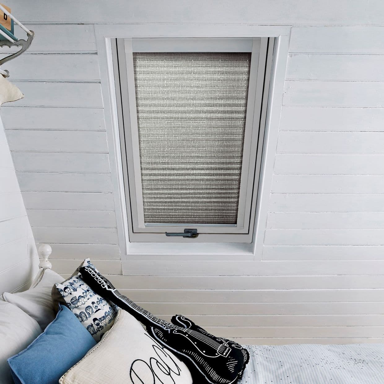 Thermashade Dark Grey Texture Skylight Pleated Blind