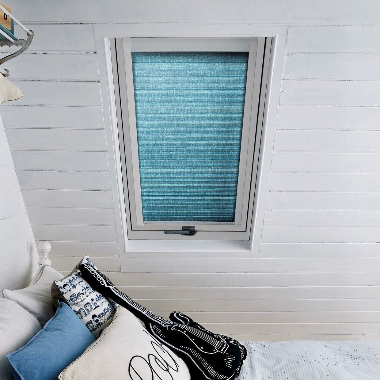 Thermashade Teal Texture Skylight Pleated Blind