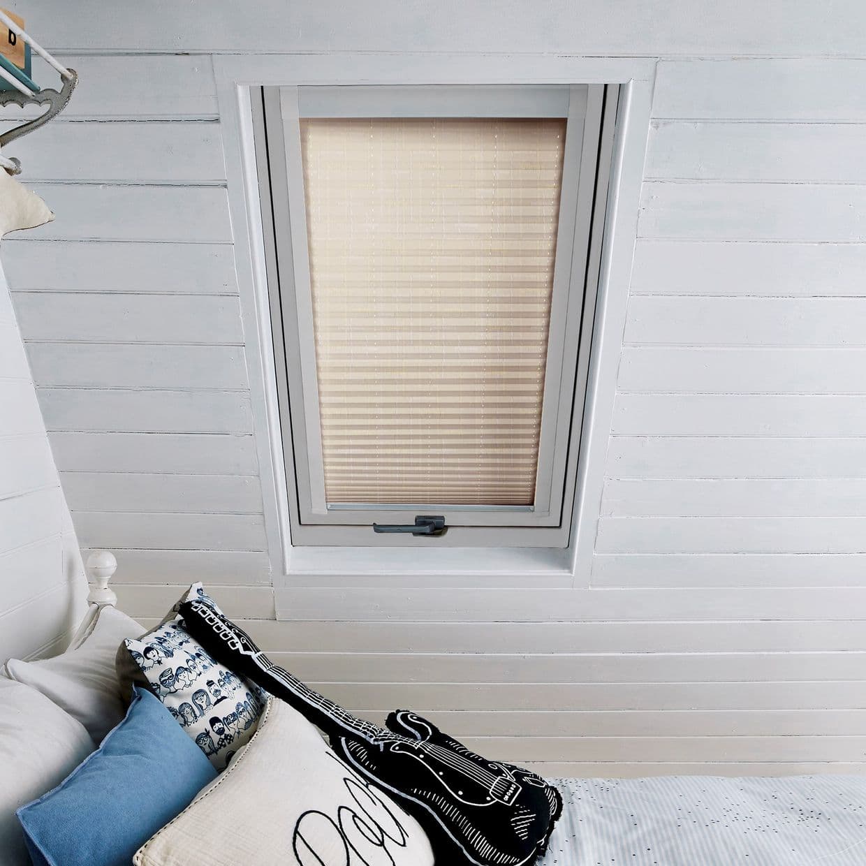 Hopscotch Vanilla Skylight Pleated Blind