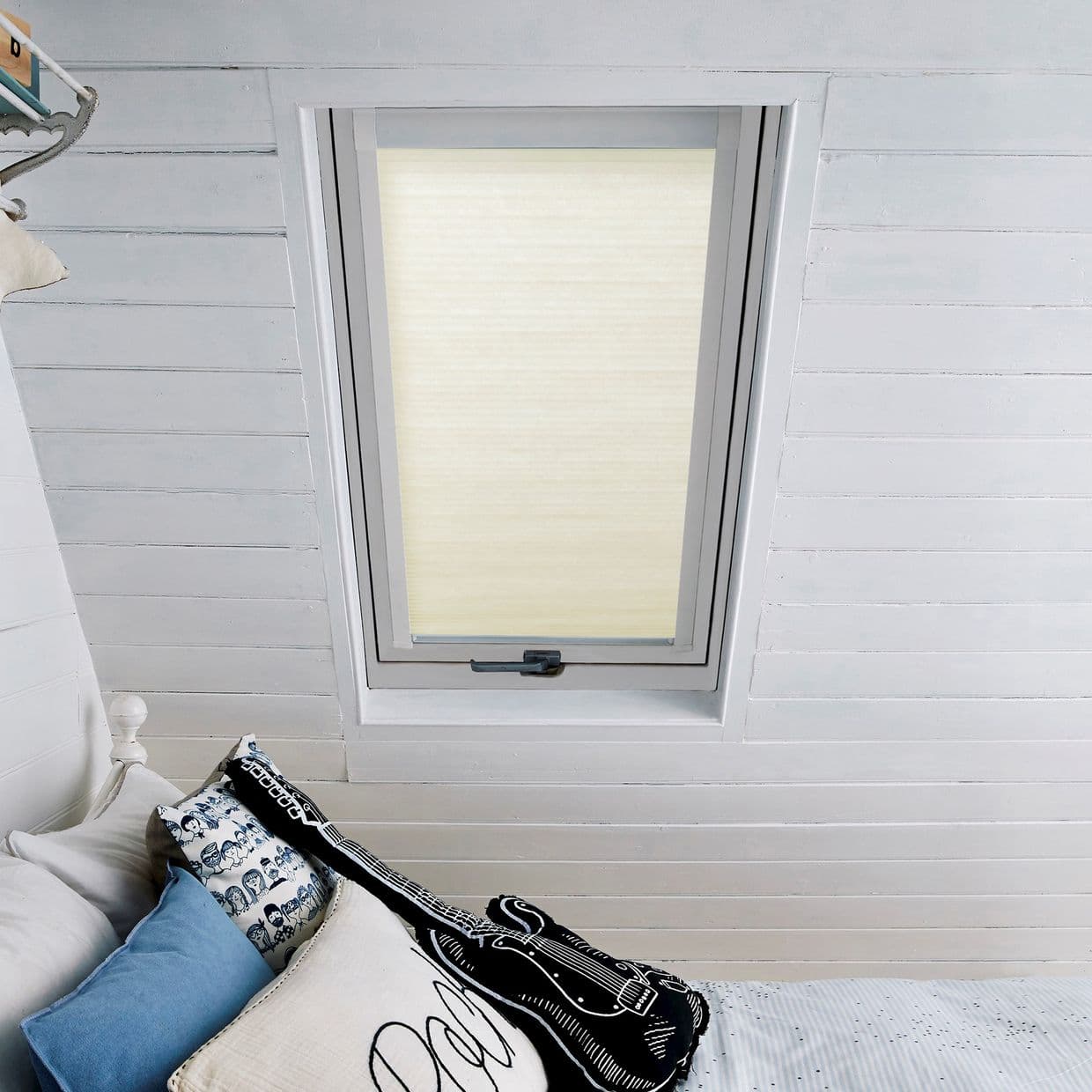 Thermashade Natural Texture Skylight Pleated Blind