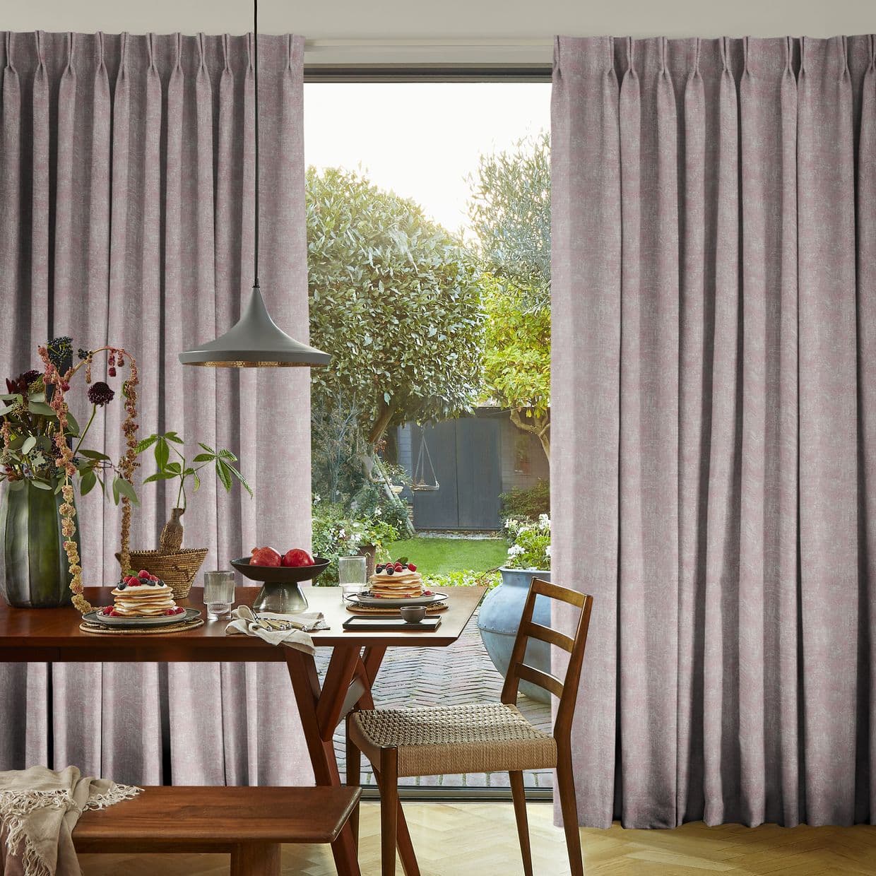 Dusk Fondant Curtain