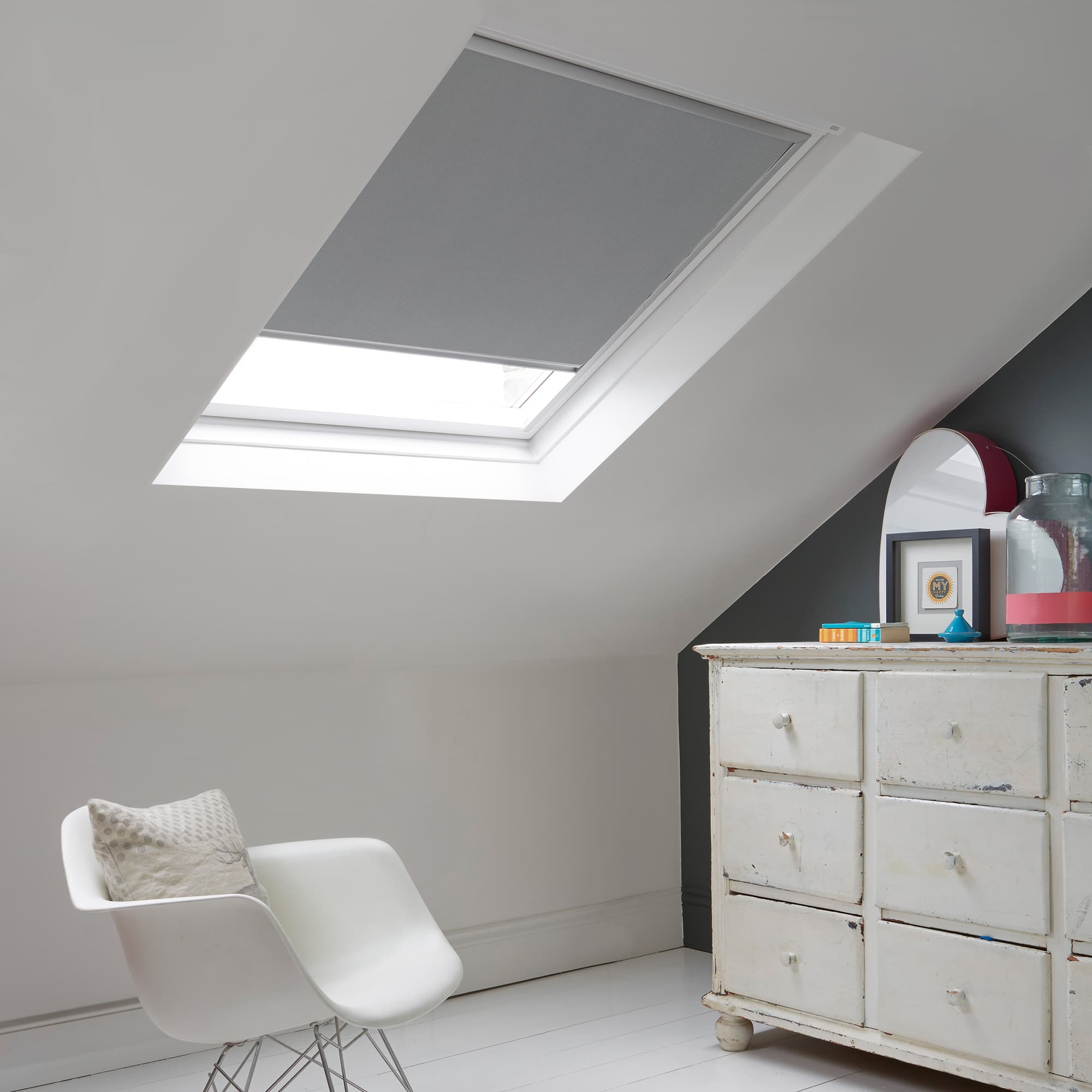 Splendor Steel Skylight Roller Blind