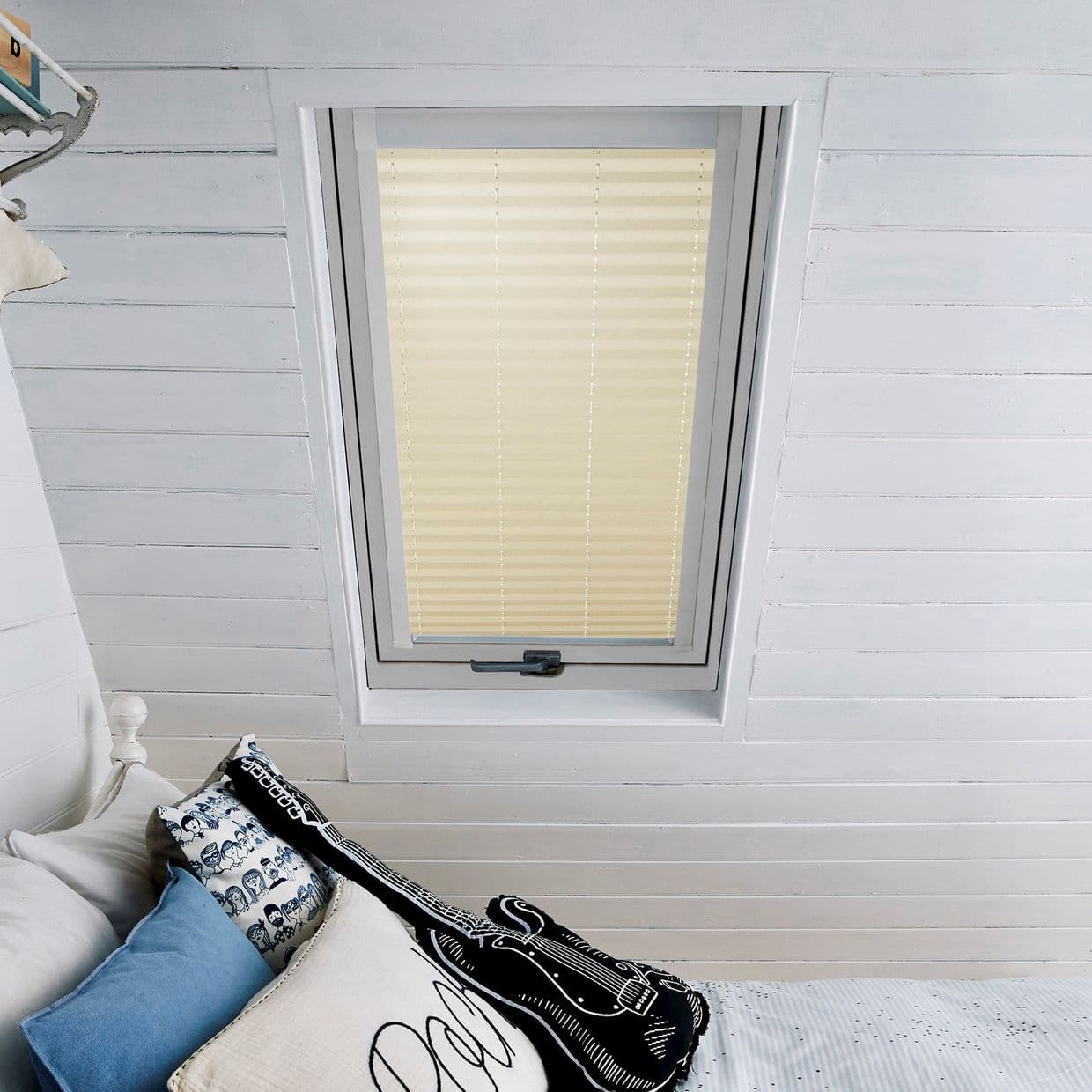 Alayna Natural Skylight Pleated Blind