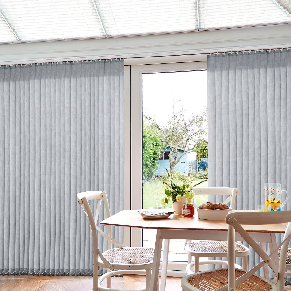 Minnie Dolphin Conservatory Vertical Blind