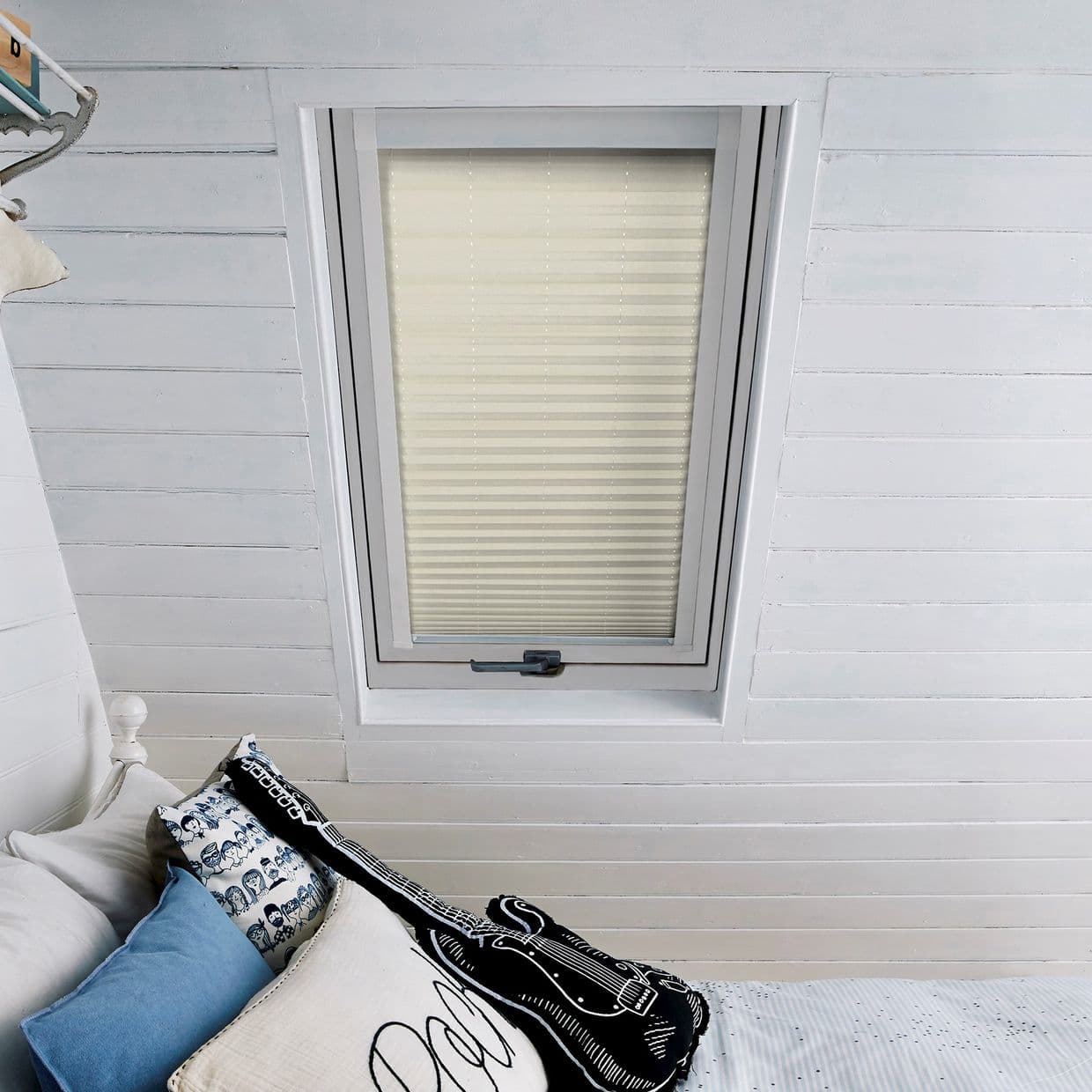 Tocarra Pearled Ivory Skylight Pleated Blind