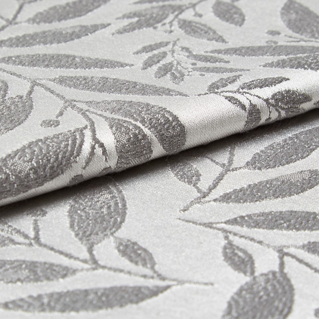 Folia Silver Curtain
