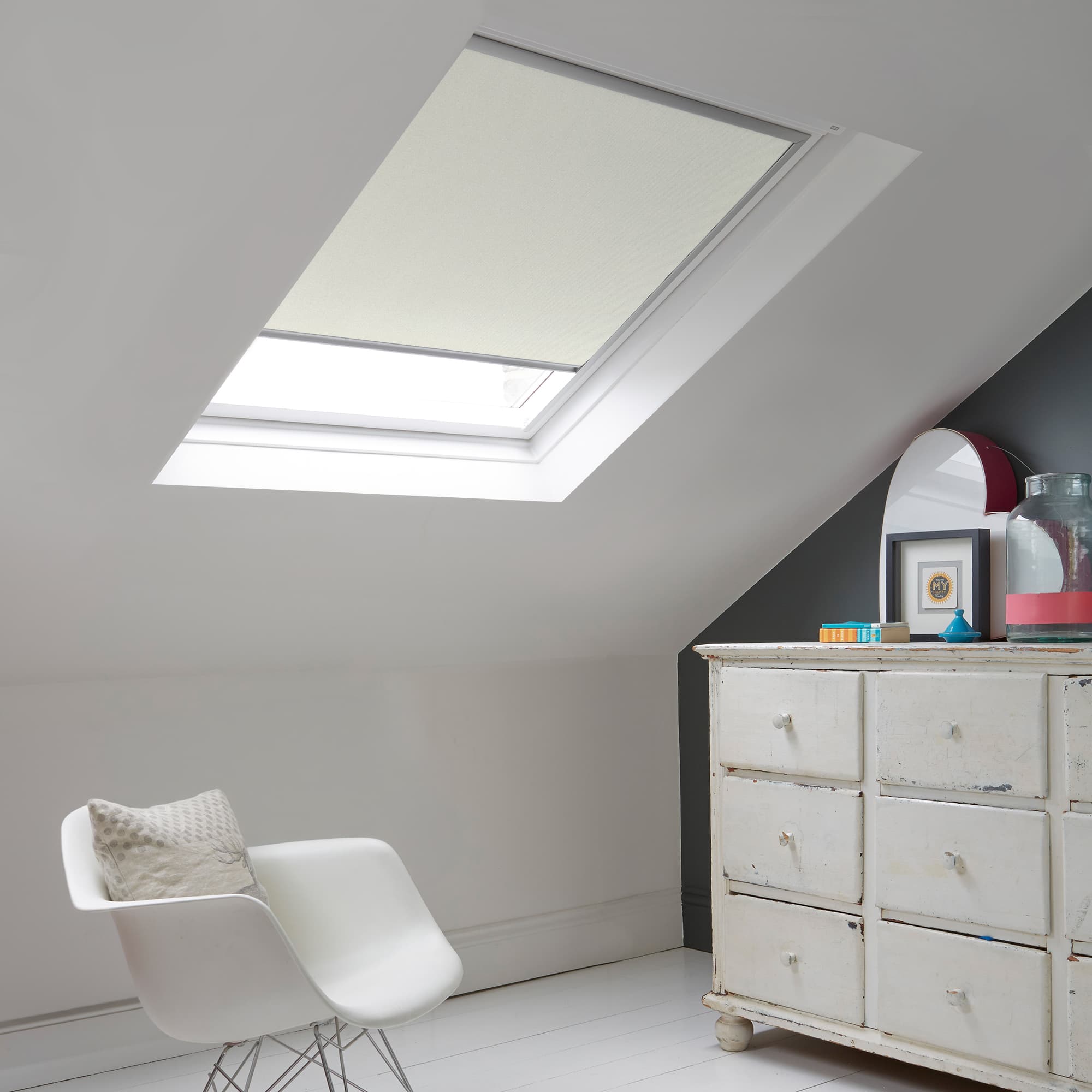 Pearl Sparkle Gold Skylight Roller Blind