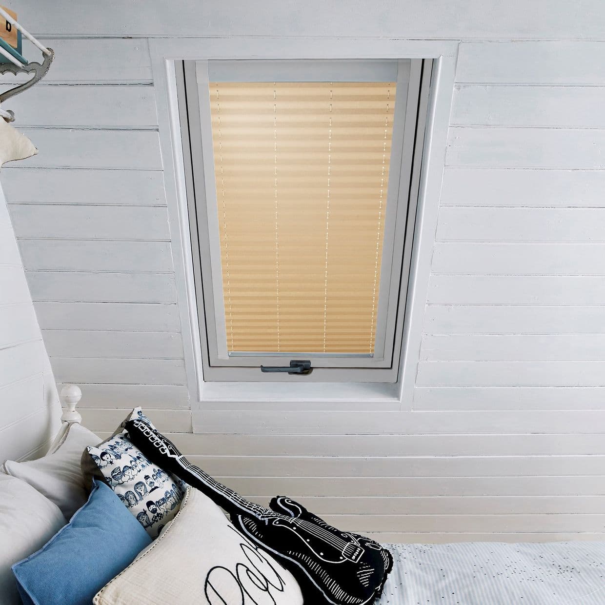 Kari Natural Skylight Pleated Blind