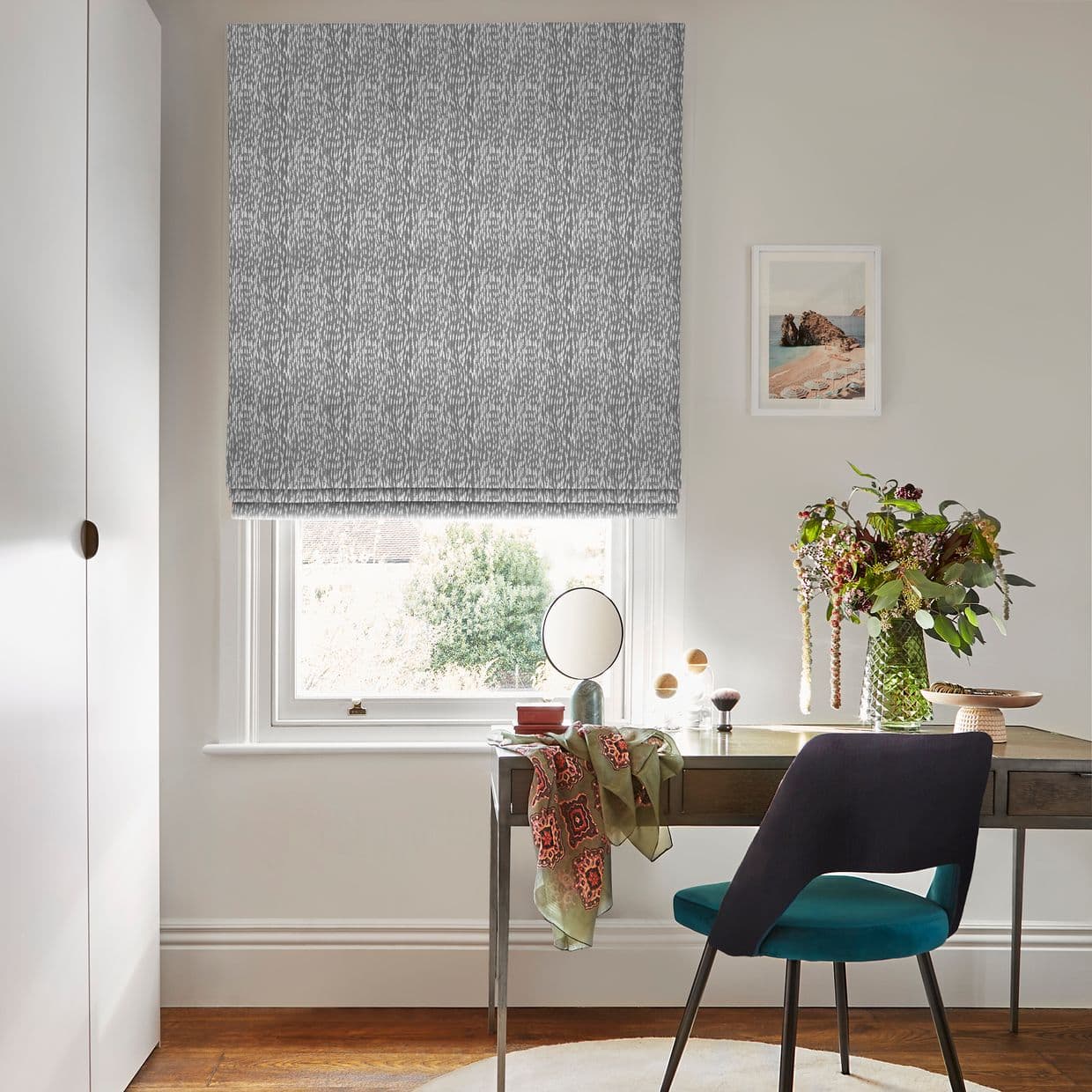 Daze Silver Roman blind