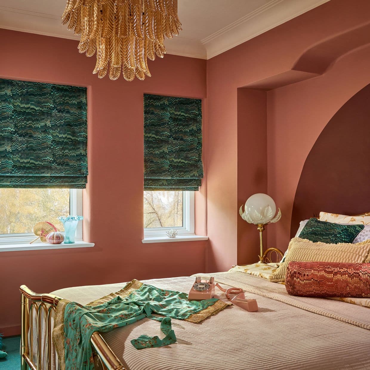 1970 Oceano Roman Blind