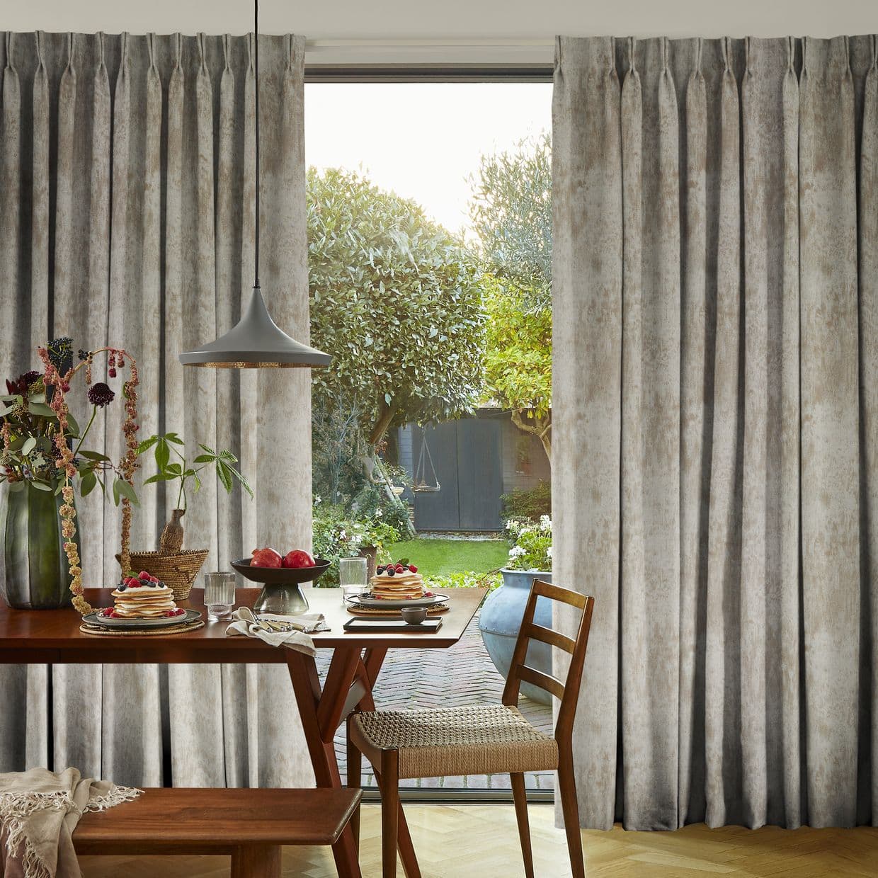 Spectre Whip Curtain