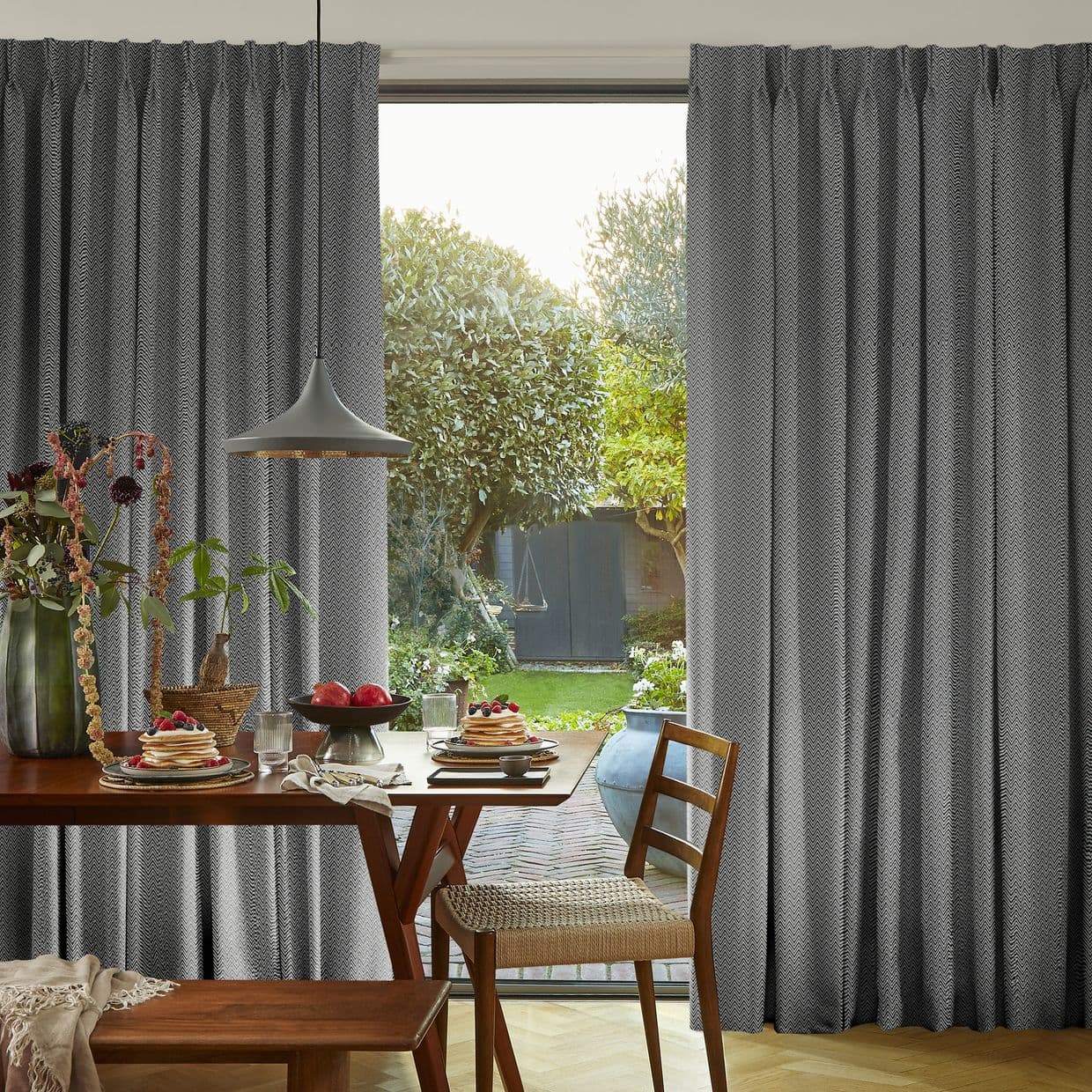 Pippa Jet Curtain
