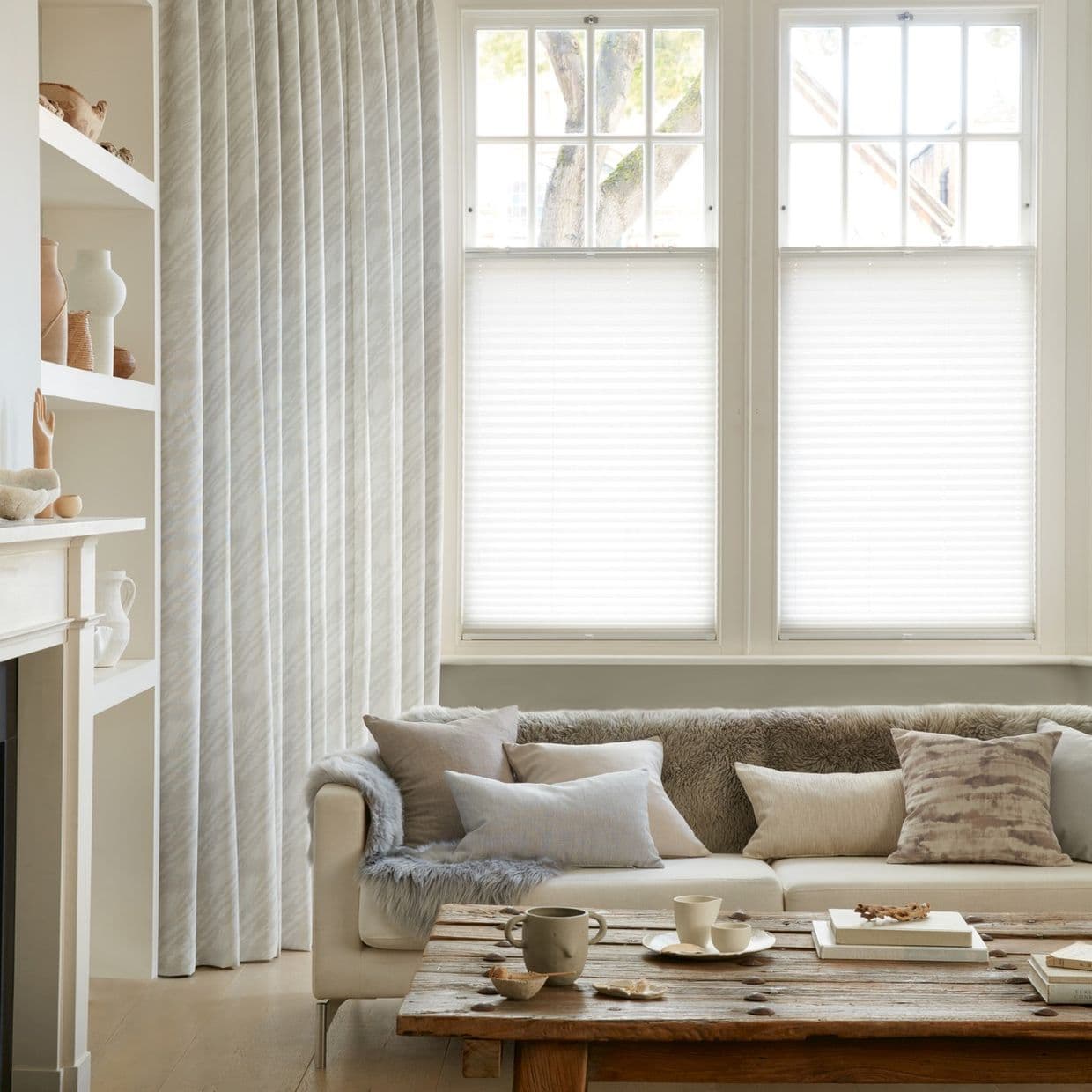 Camo White Pleated Blind
